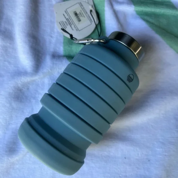 Free People Movement Expandable Water Bottle bag accessory - Picture 3 of 3